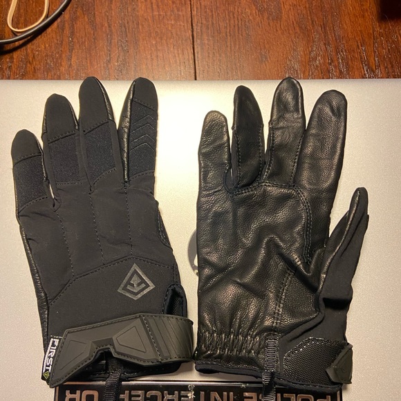 First Tactical Brand Hard Knuckle Leather Gloves. Size L and XL - Picture 2 of 16